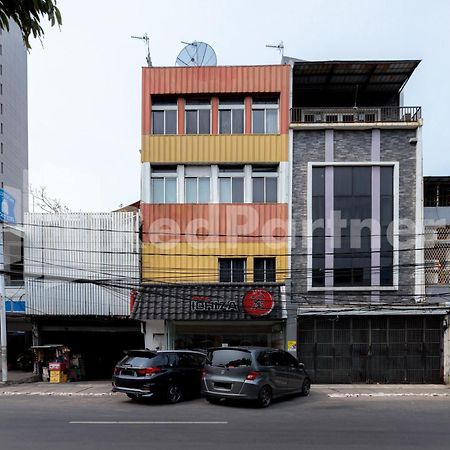 Ichiza Room Redpartner Jakarta Exterior photo