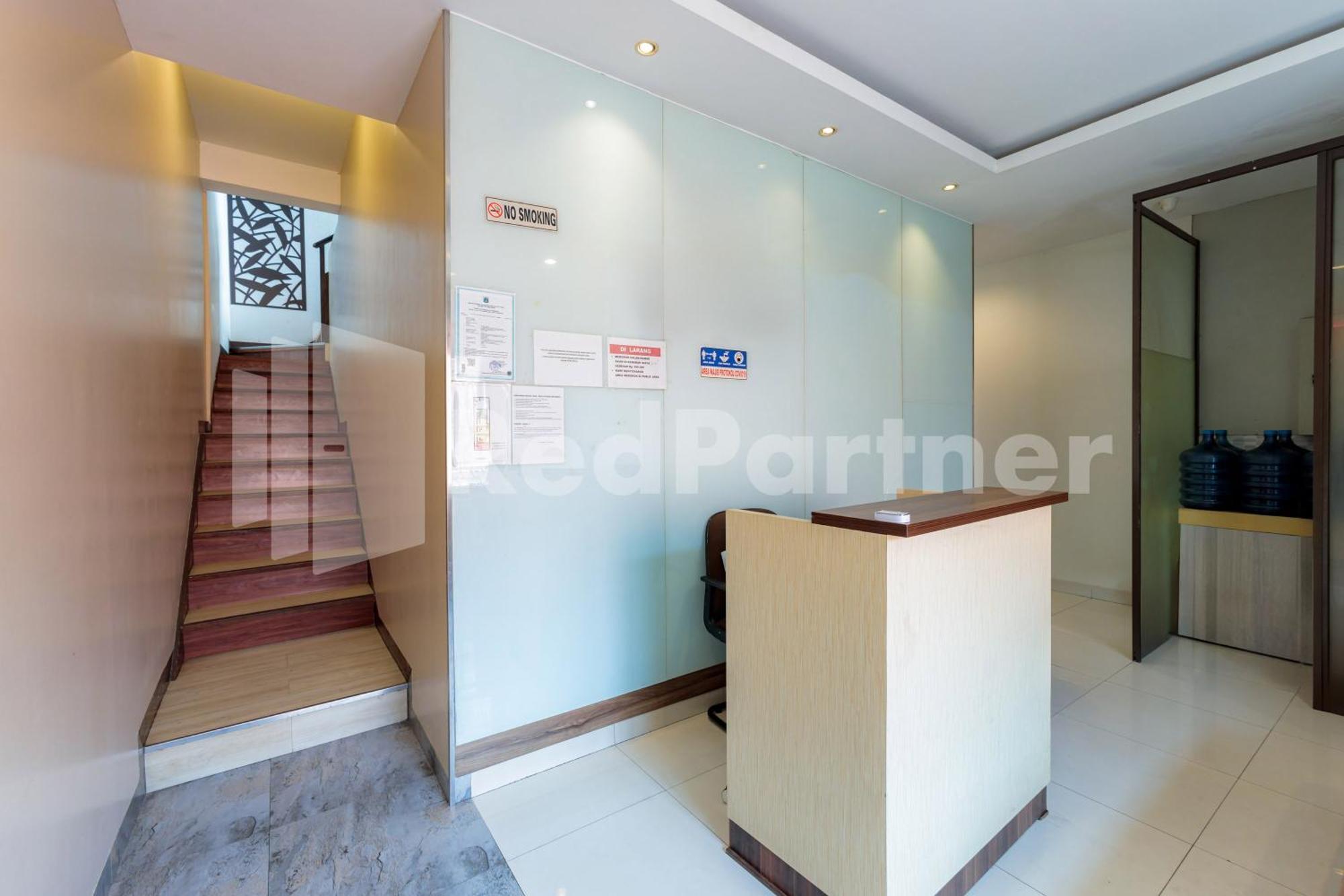 Ichiza Room Redpartner Jakarta Exterior photo