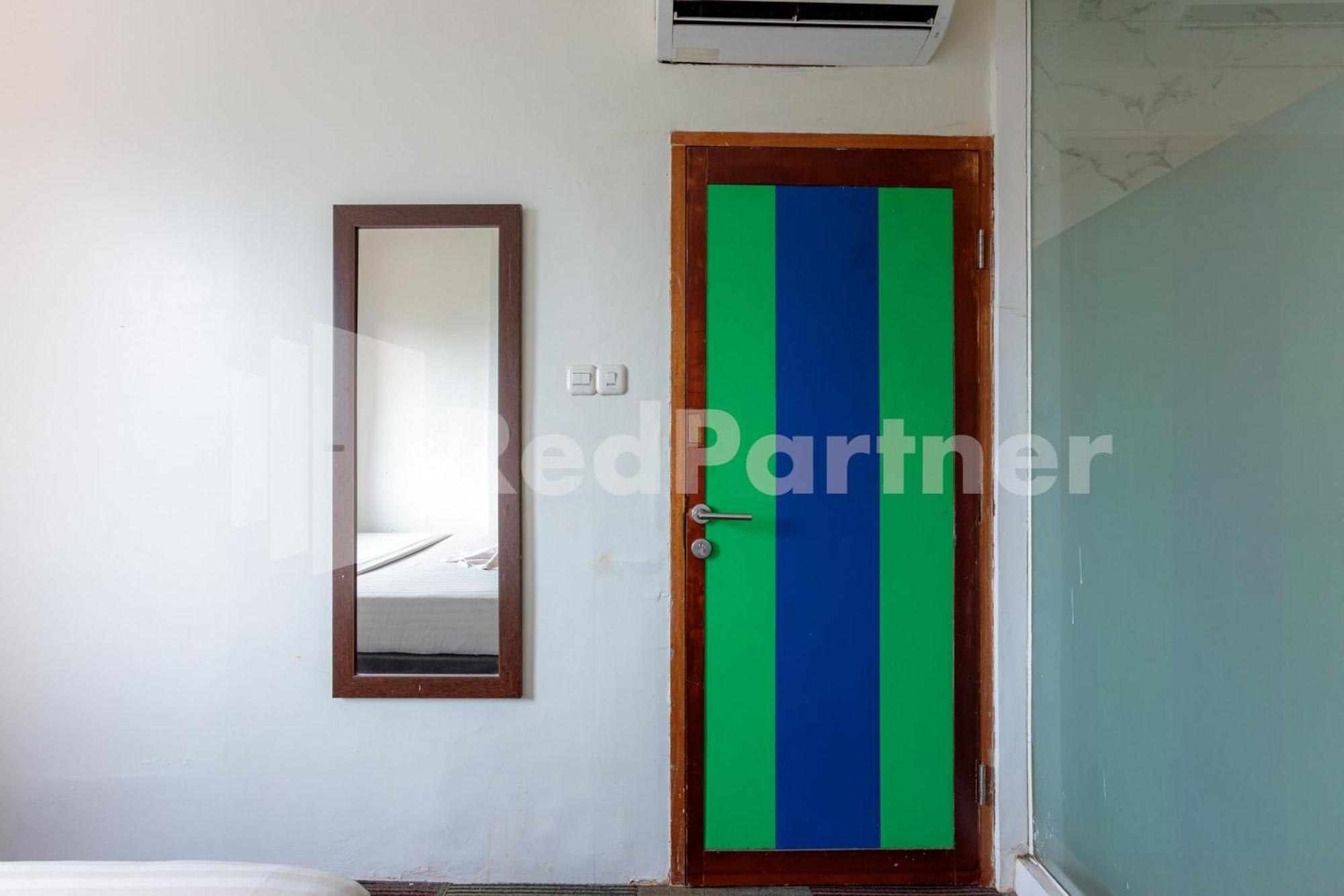 Ichiza Room Redpartner Jakarta Exterior photo