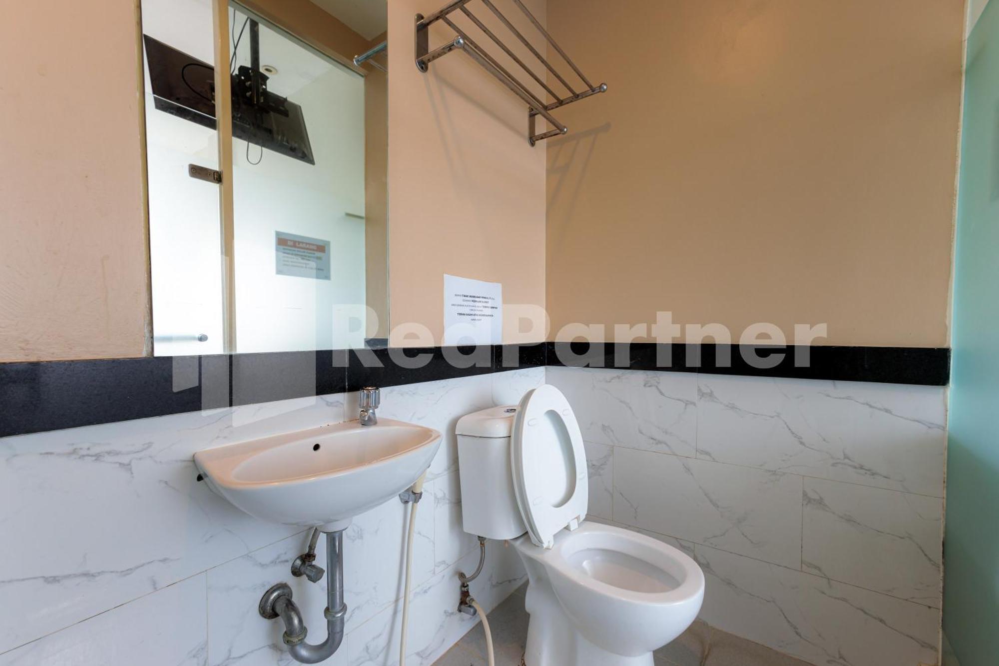 Ichiza Room Redpartner Jakarta Exterior photo
