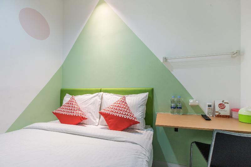 Ichiza Room Redpartner Jakarta Exterior photo