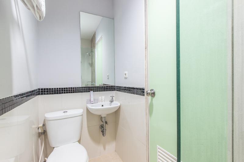 Ichiza Room Redpartner Jakarta Exterior photo
